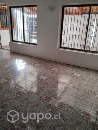 Vendo amplia casa en Padre Hurtado