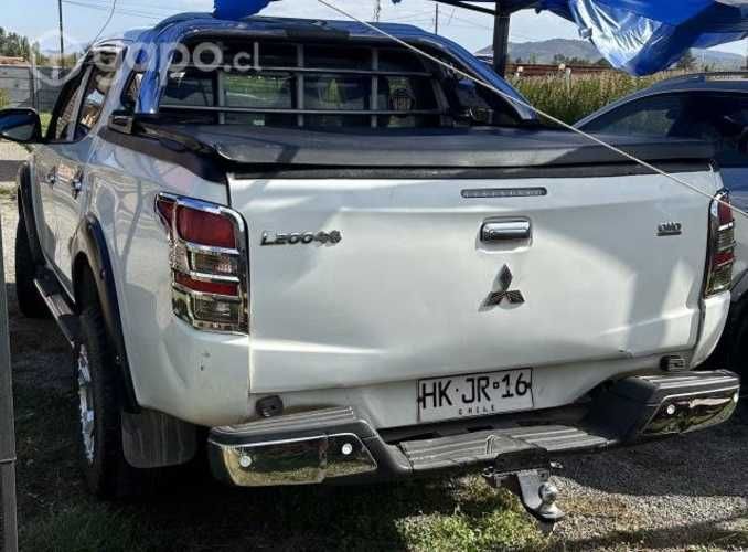 Mitsubishi l200 2016