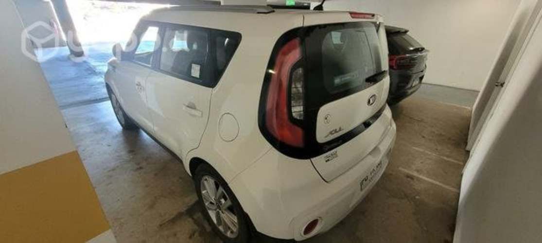 Kia soul diésel automático un dueño precio convers