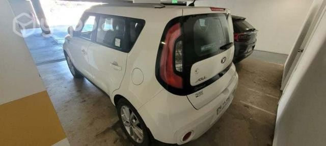 Kia soul diésel automático un dueño precio convers