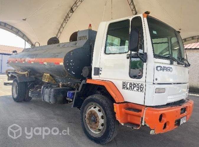 Camion aljibe ford cargo 1717