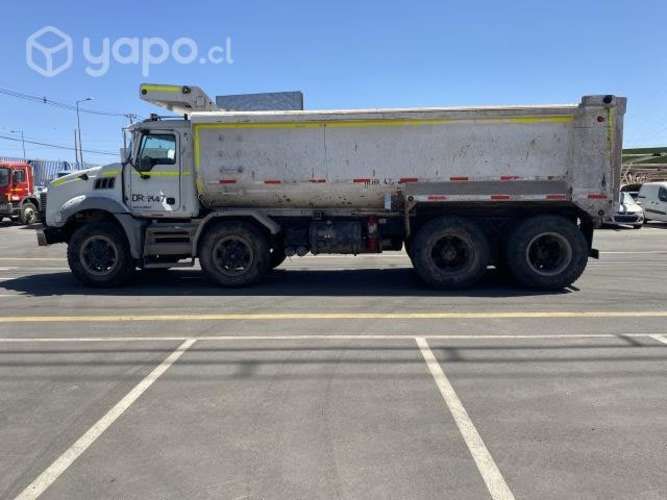 Camión tolva 8x4 Mack GU813
