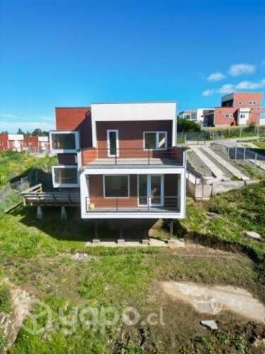 Casa Dos Pisos/ Lomas De Ten-ten/ Castro