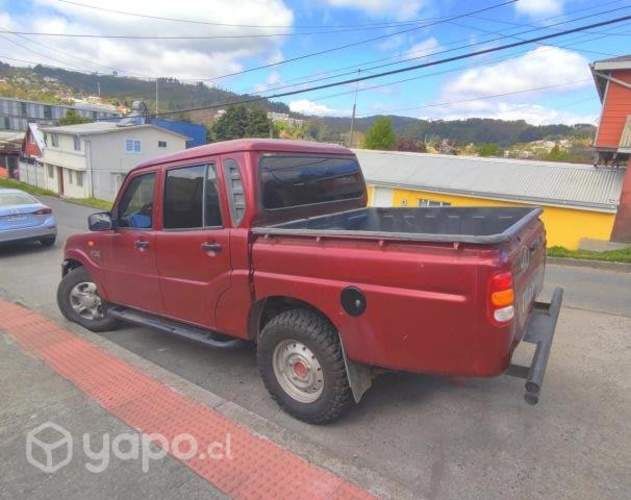 Mahindra pick up 2012