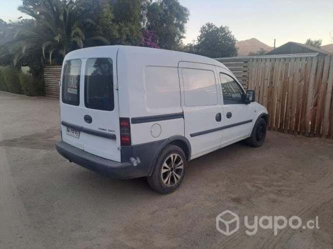 Camioneta 1.3 petrolera combo van