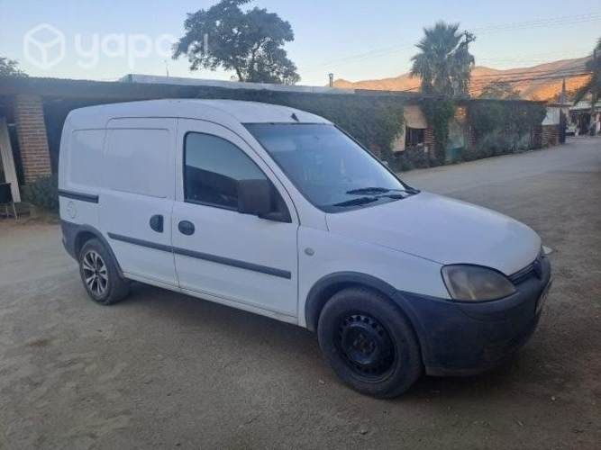 Camioneta 1.3 petrolera combo van