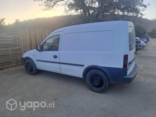 Camioneta 1.3 petrolera combo van