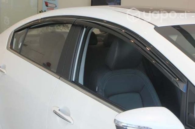 Bota aguas cerato 2013-2018 k3 negras