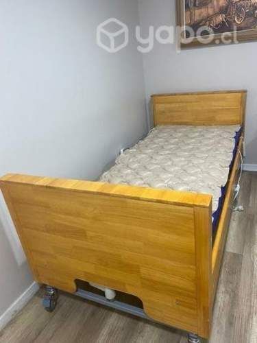 Cama clínica con control remoto