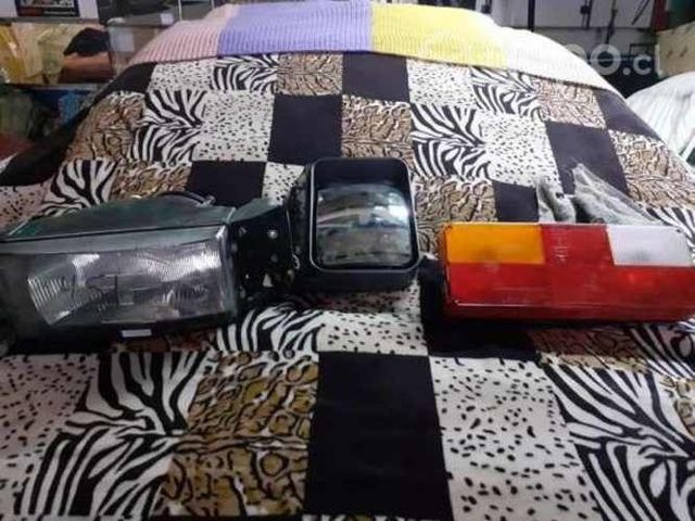 Lote Fiat Iveco focos espejos parachoque pisadera