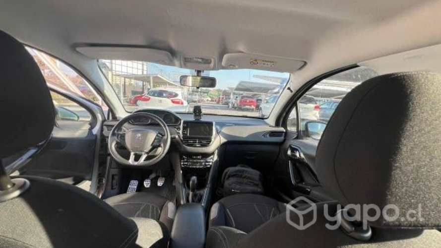 Peugeot 208 2015