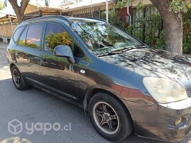Kia motors carens 2009