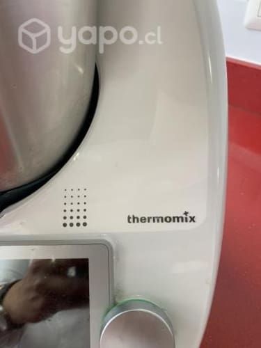 Thermomix TM6 + accesorios Prácticamente nueva