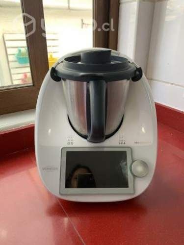Thermomix TM6 + accesorios Prácticamente nueva