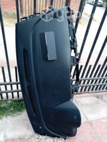 Panel de Nissan Versa 2022 usado