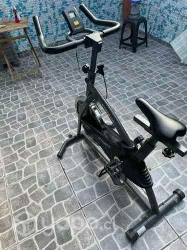 Bicicleta estática para ejercicio