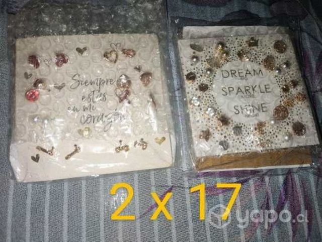 Juegos de aretes y un bello collar