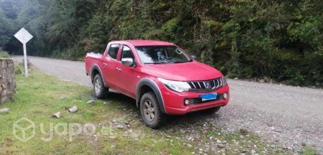 Mitsubishi l200 2017