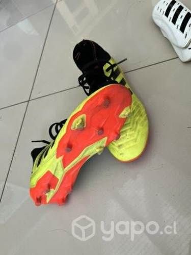 Zapatos de fútbol talla 37.5