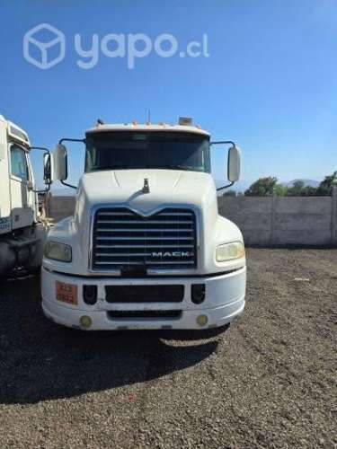 Vendo camion mack