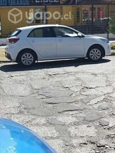 KIA RIO 5 impecable 2019