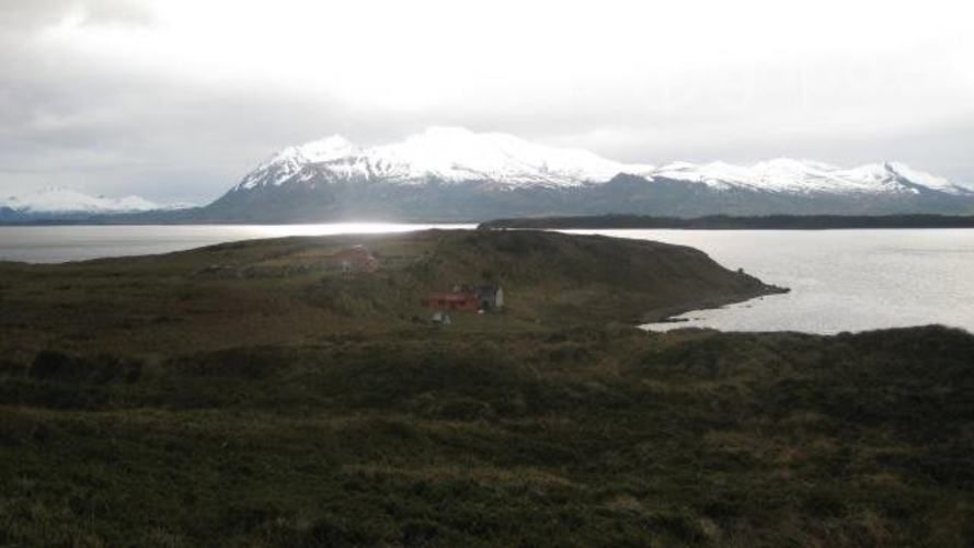 Se vende isla a 170 km punta arenas