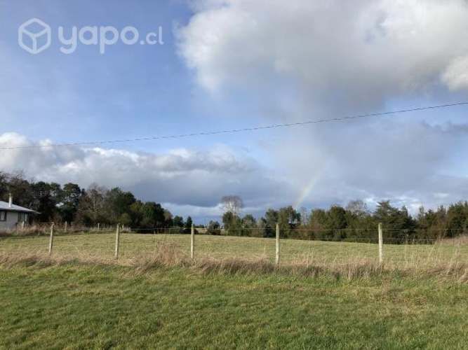 Se vende terreno con cabaña