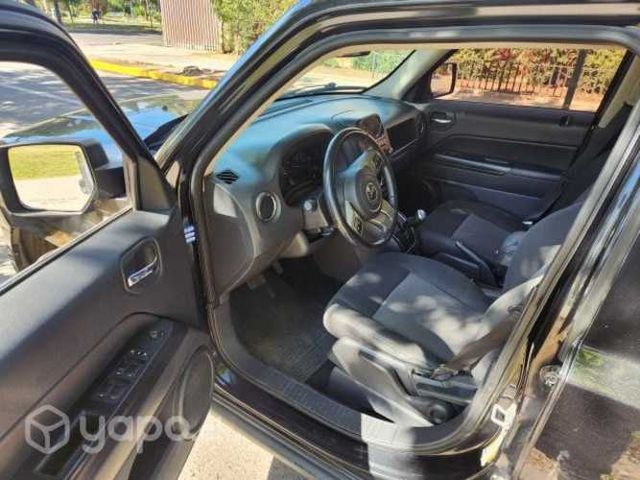 Vendo jeep patriot 2011 4x4. Full