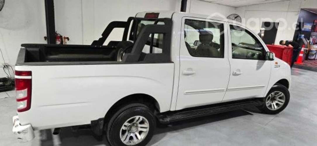 MAHINDRA GENIO 2014 2.2D 4x2