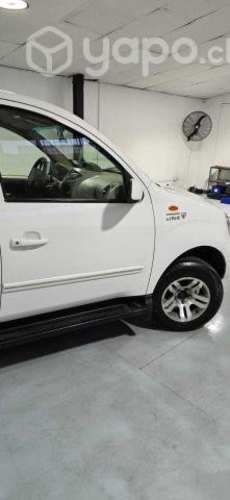 MAHINDRA GENIO 2014 2.2D 4x2