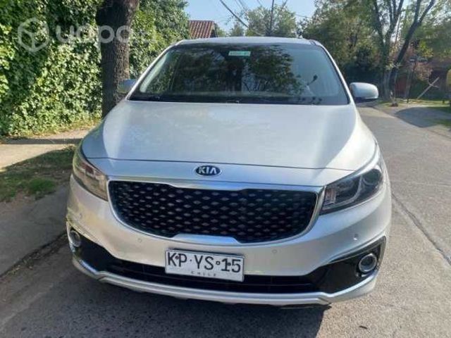 Kia grand carnival limited unico dueño 2019