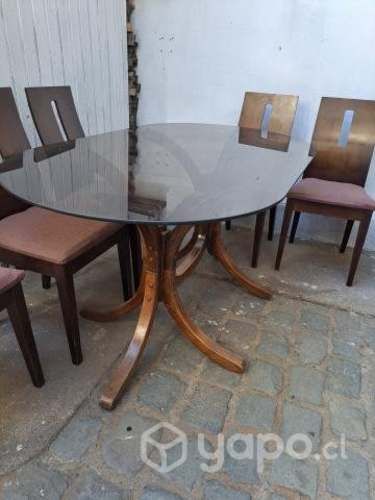 Comedor vidrio y madera muy firme 6 sillas