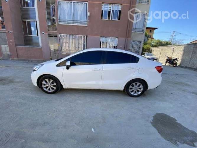 Se vende kia río 4 2015
