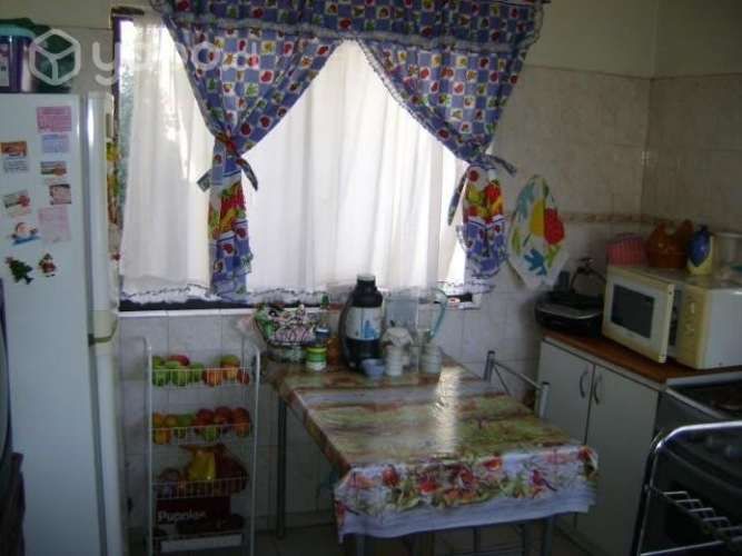 Casa individual, 4 dormitorios, 2 baños C-2200