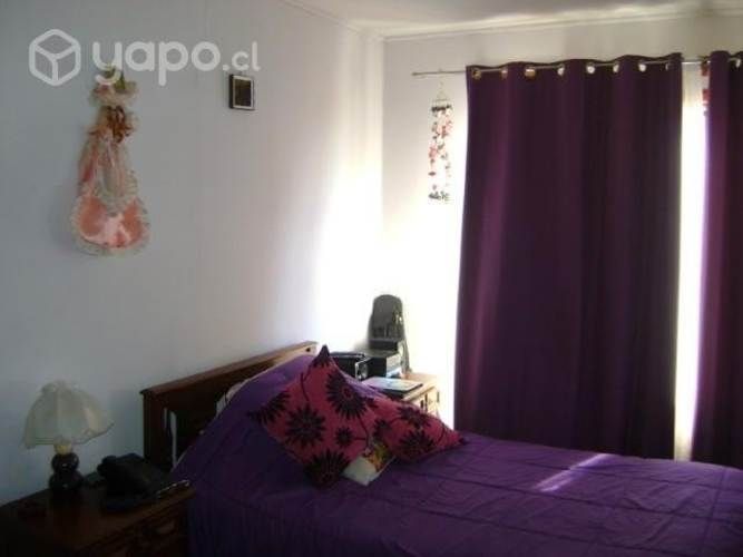 Casa individual, 4 dormitorios, 2 baños C-2200