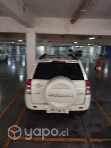 Suzuki grand nomade 2014