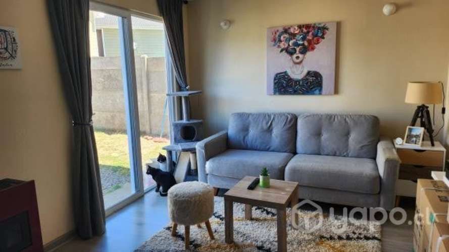 Arriendo casa semiamoblada