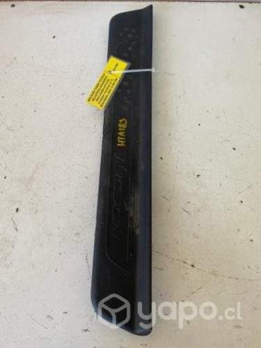 Moldura cubre zocalo del izq (HTA183) Tucson 2.0