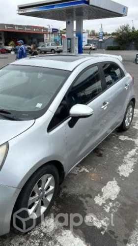 Vendo kia rio 5 top de línea