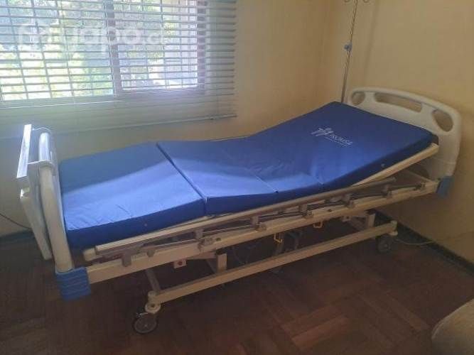 Cama clínica eléctrica