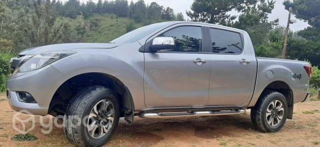Vendo Mazda BT50 2.2 high 4x4 año 2020