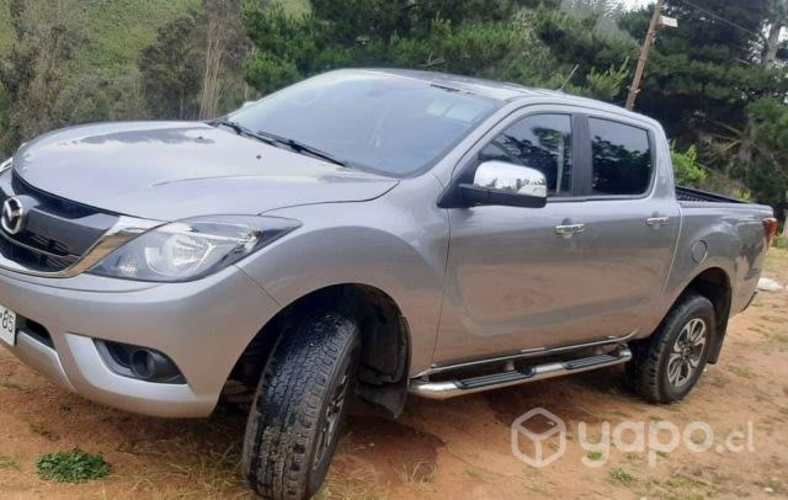 Vendo Mazda BT50 2.2 high 4x4 año 2020