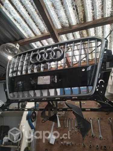 Máscara Audi Q5 2012