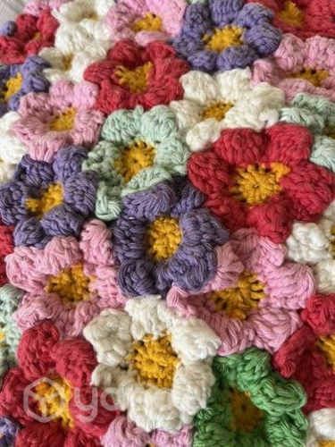 Funda de cojin bordada a mano