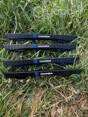 Tope puerta auto changan