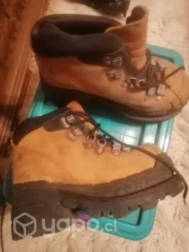 Botines caña corta de cuero y gamuza número 39