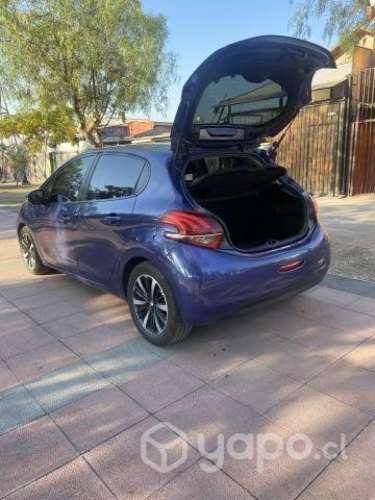 PEUGEOT 208 2018 - Conversable