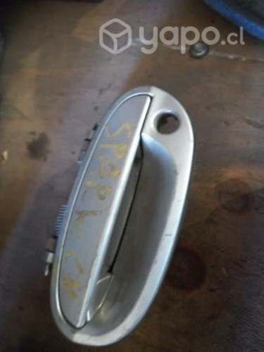 Chevrolet spark manilla puerta chofer envio region