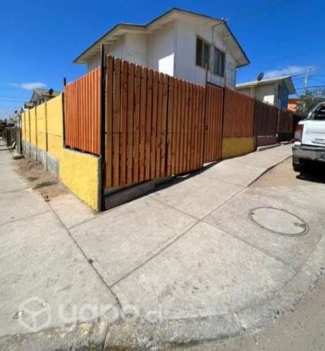 Casa esquina Renovada, excelente estado