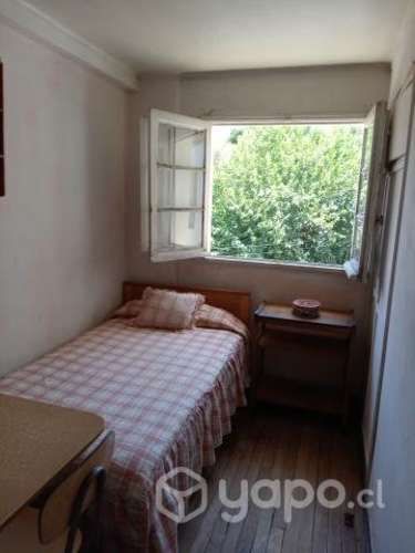 Arriendo pieza amoblada